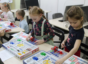 В Каменске-Уральском открыли креативное пространство для ребят, интересующихся техническими науками